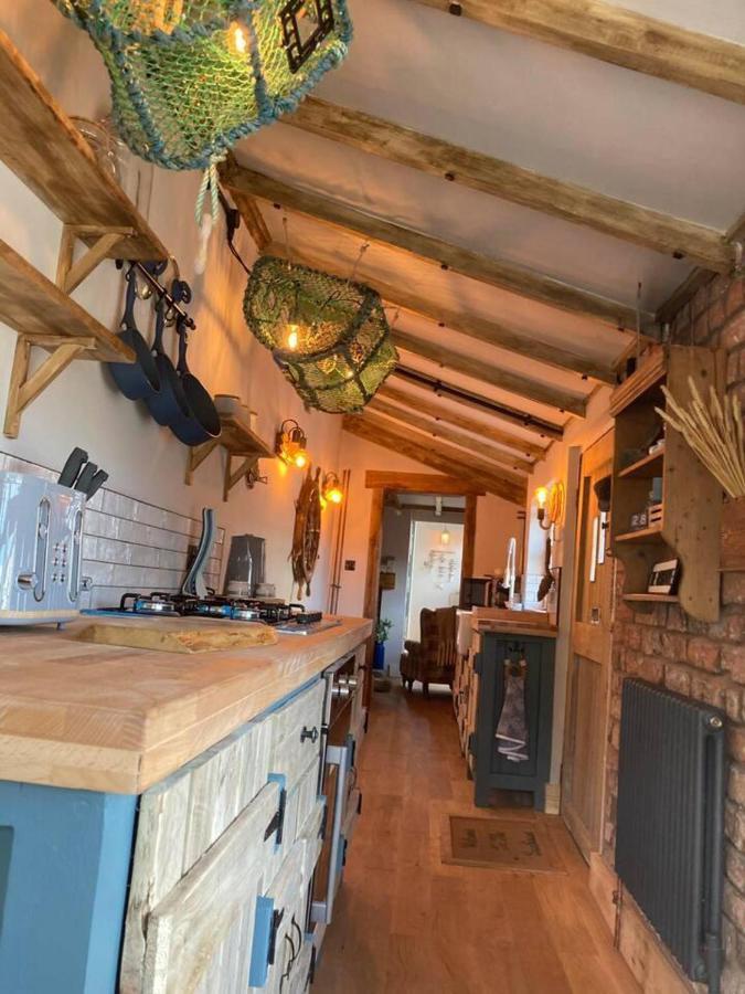 Stunning Quirky 2-Bed Cottage In New Brighton Wallasey Exterior photo